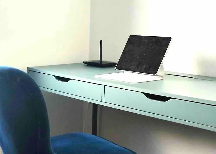 شقة Townhouse Near Lighthouse & Big Waves *